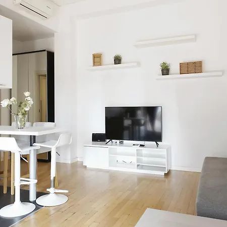 Rio M3 Sondrio E Stazione Apartmán *