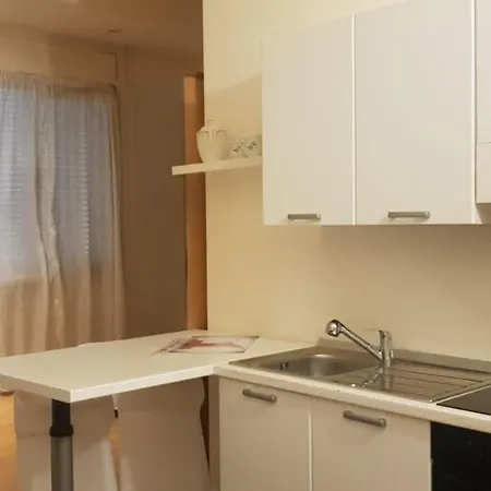 Rio M3 Sondrio E Stazione Lägenhet *