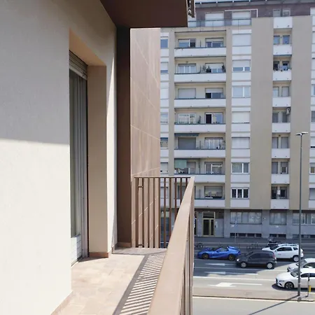 Rio M3 Sondrio E Stazione Apartamento Milán